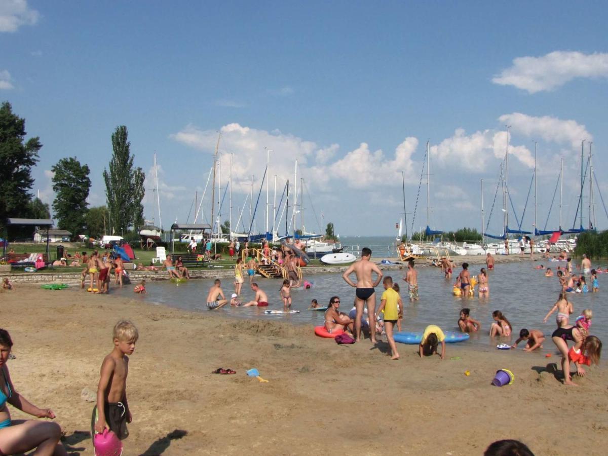 Holiday Home Balatontourist Fuered-3 By Interhome Балатонфюред Екстер'єр фото
